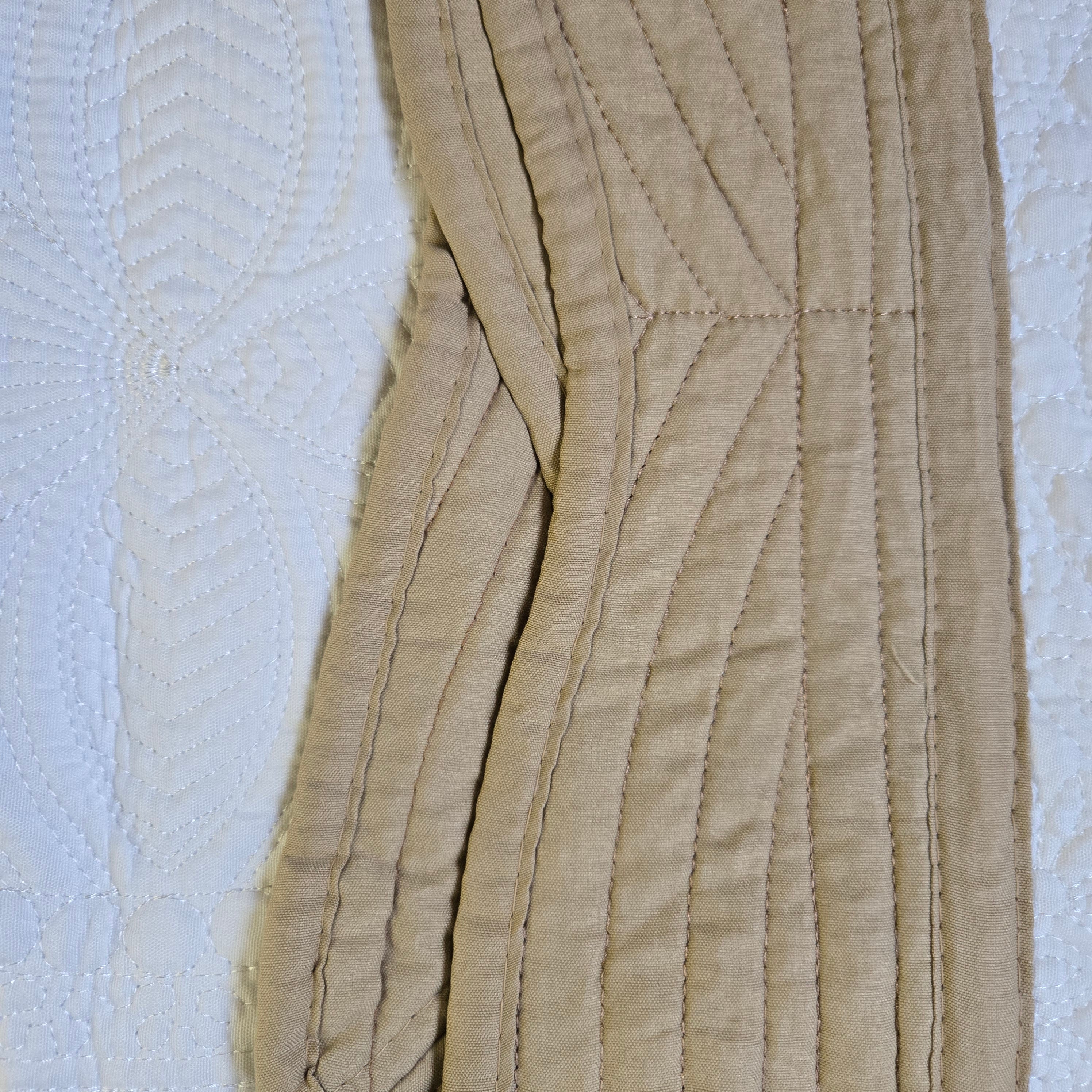 Heirloom Quilts 36x46 Solid Trim