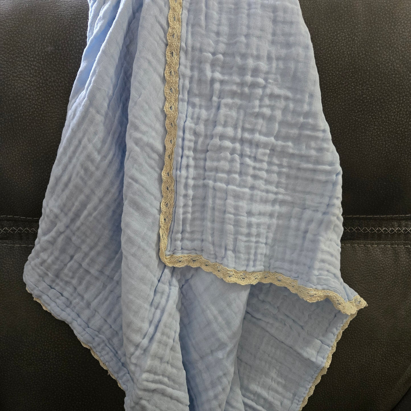 Cotton blankets with Lace Trim