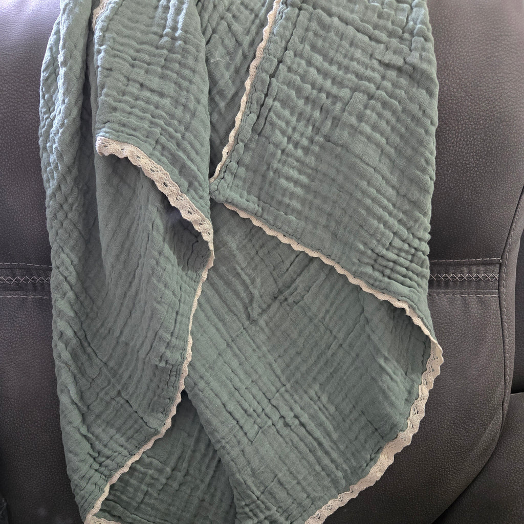 Cotton blankets with Lace Trim
