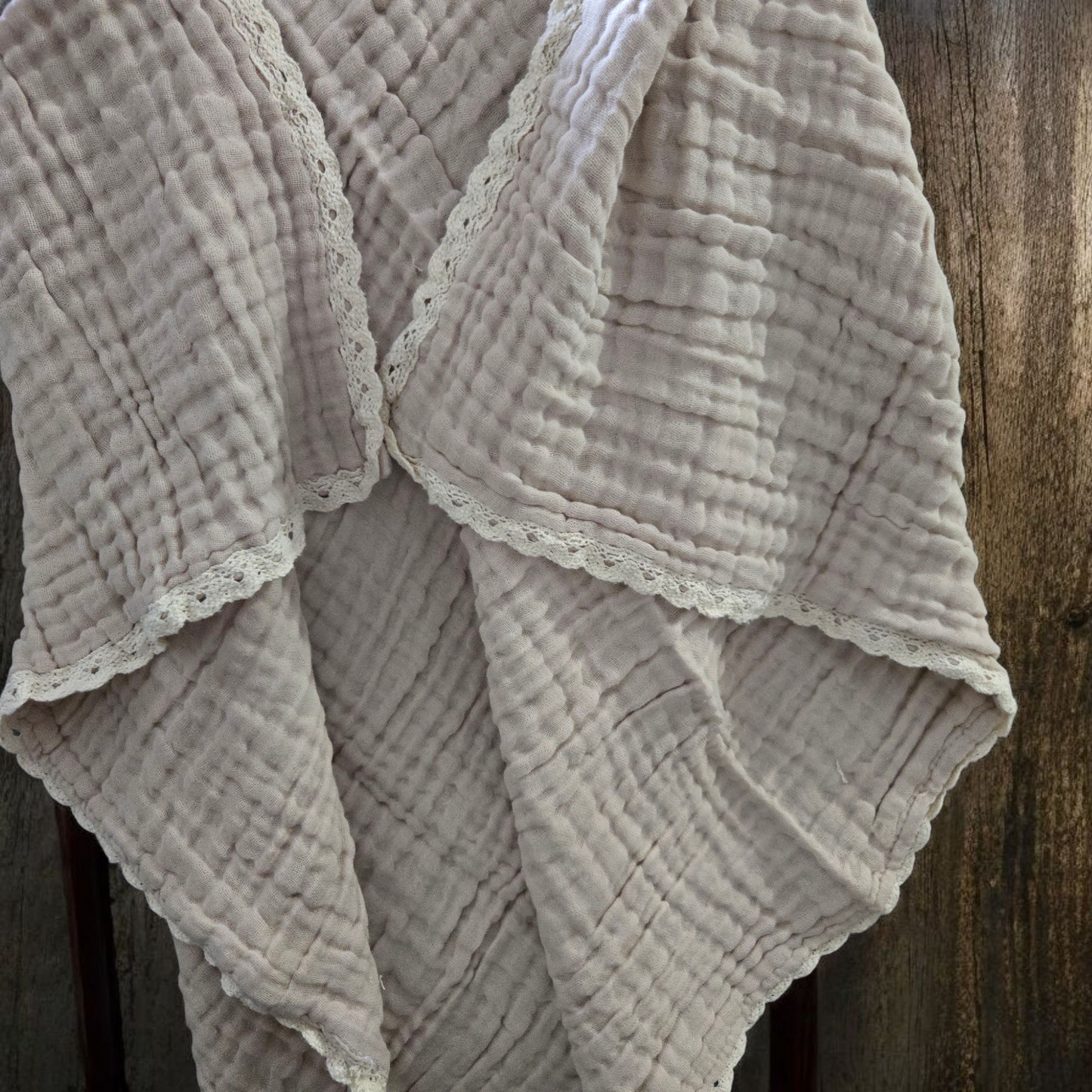 Cotton blankets with Lace Trim