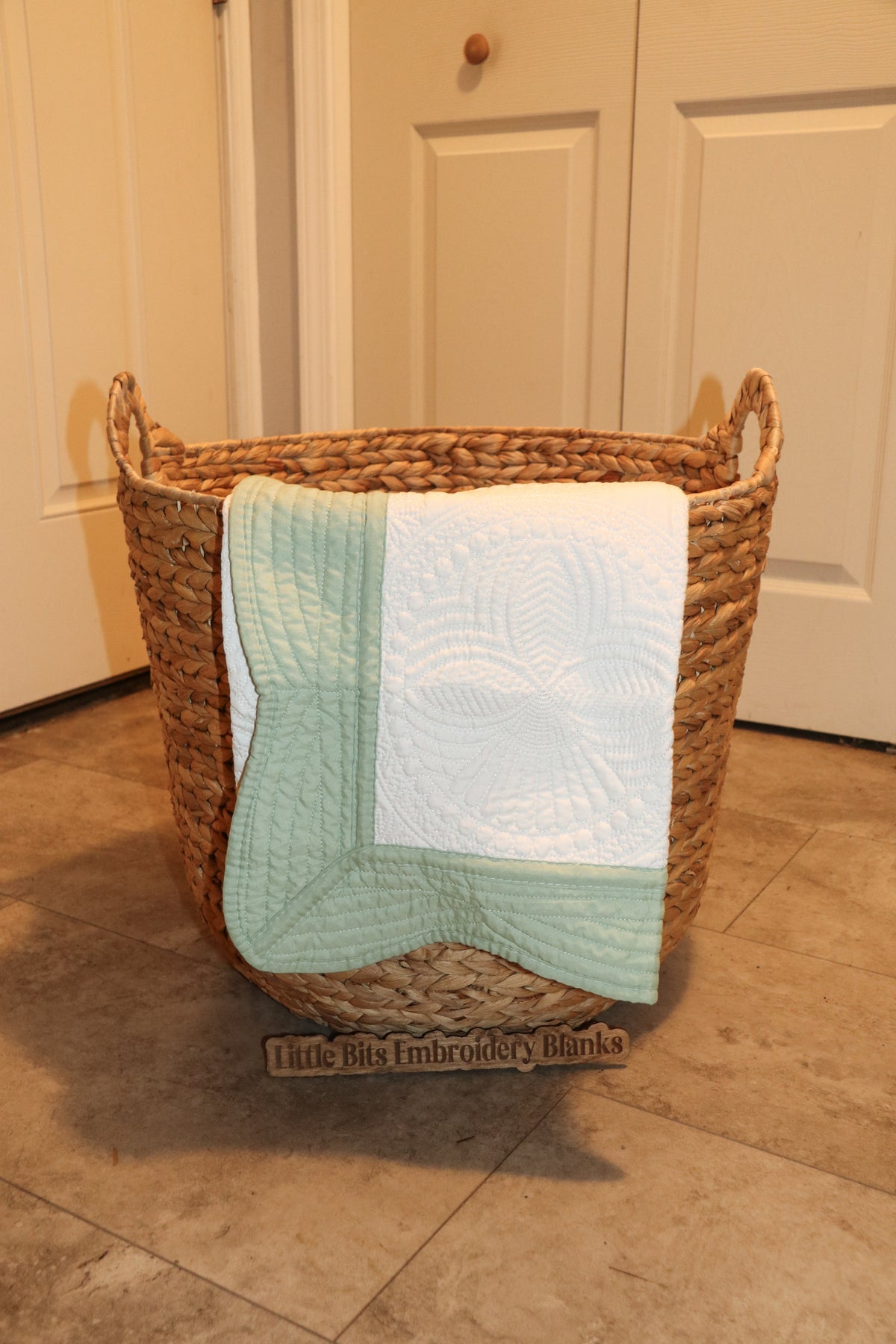 Heirloom Quilts 36x46 Solid Trim