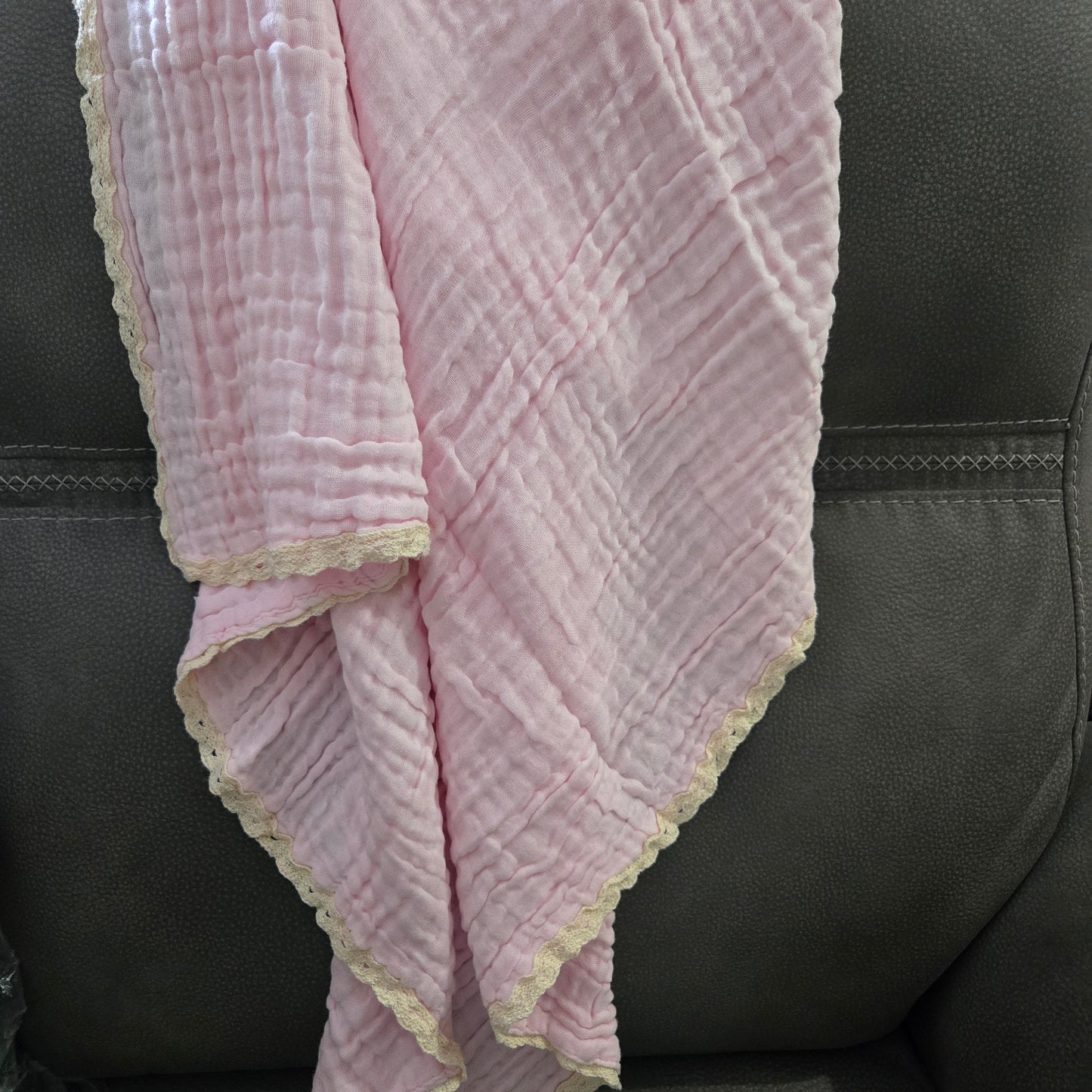 Cotton blankets with Lace Trim