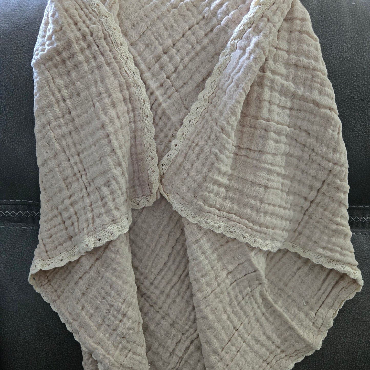 Cotton blankets with Lace Trim