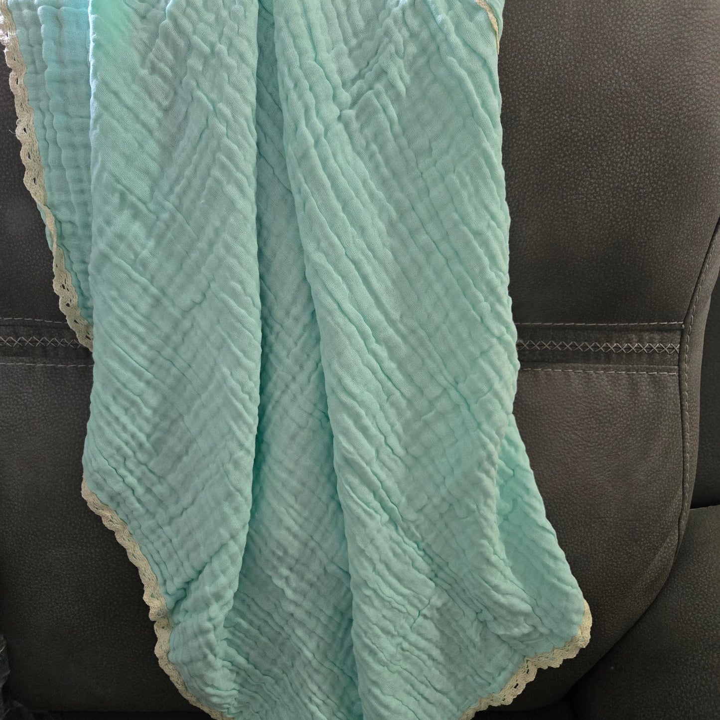 Cotton blankets with Lace Trim
