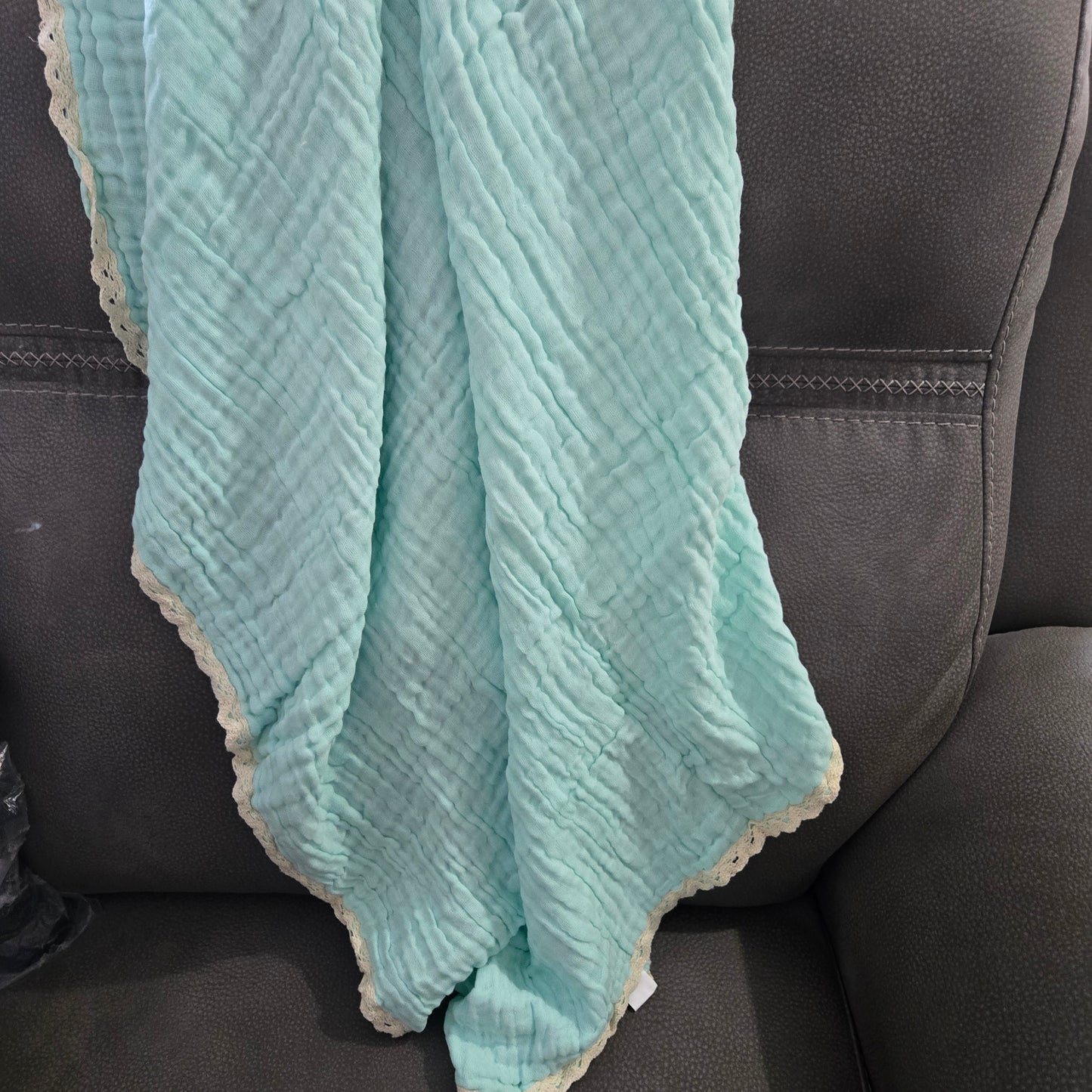 Cotton blankets with Lace Trim