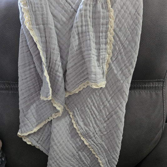 Cotton blankets with Lace Trim